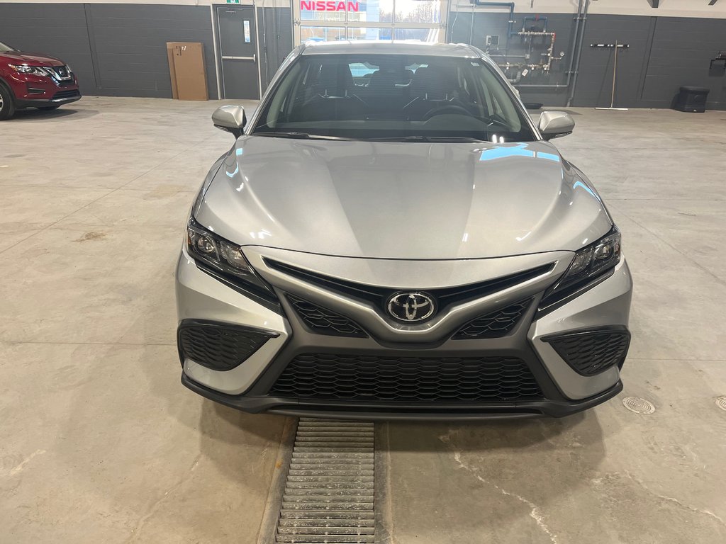 2023  Camry SE awd in Cowansville, Quebec - 8 - w1024h768px