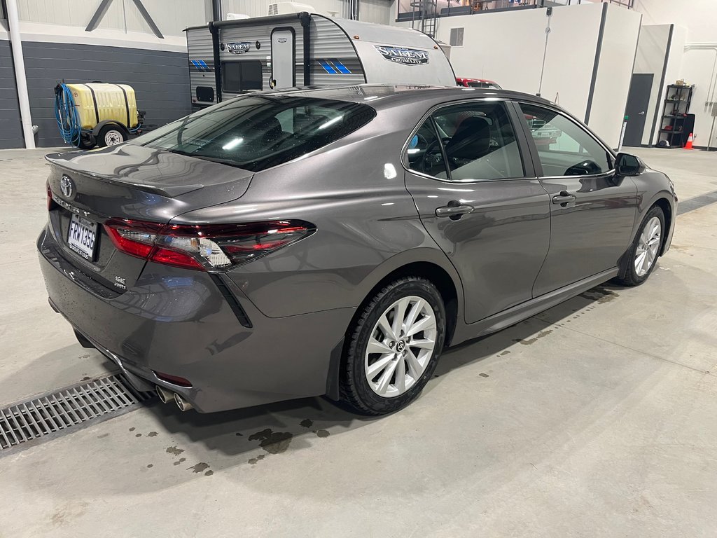 2023  Camry SE AWD in Cowansville, Quebec - 5 - w1024h768px