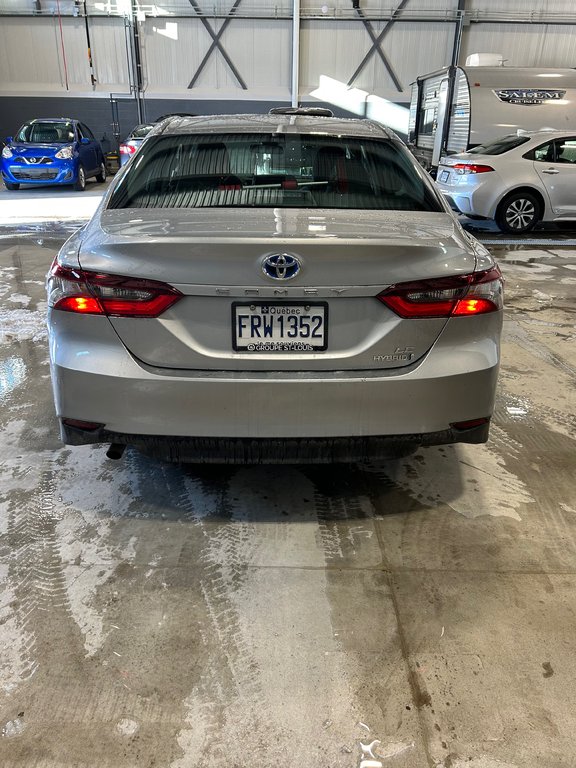 2023  Camry Hybrid LE in Cowansville, Quebec - 4 - w1024h768px