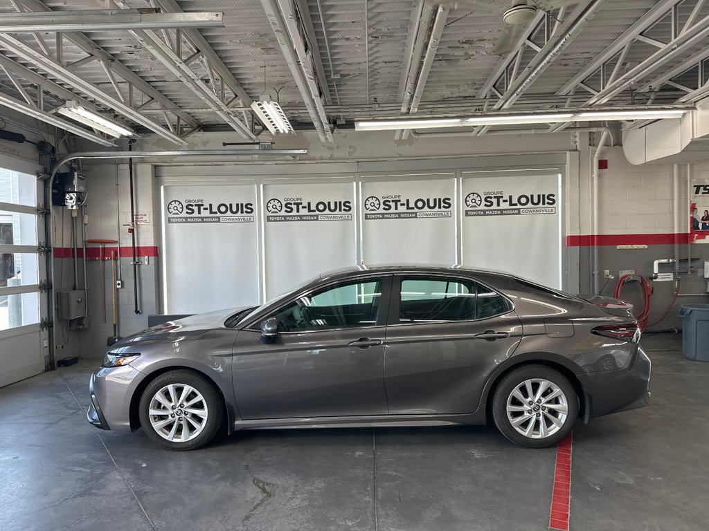 Camry SE AWD - Sièges et volant chauffant - Mags 2023 à Cowansville, Québec - 2 - w1024h768px