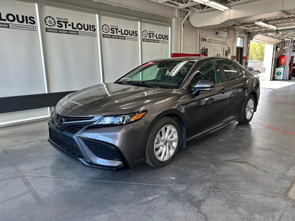 Camry SE AWD - Sièges et volant chauffant - Mags 2023 à Cowansville, Québec - 4 - w1024h768px