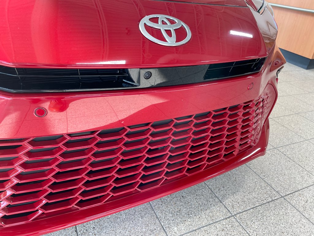 2025 Toyota Camry XSE hybride AWD in Cowansville, Quebec - 16 - w1024h768px