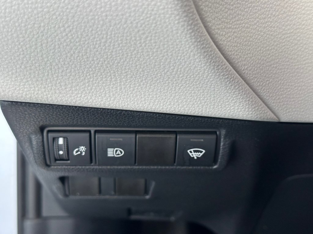 Toyota COROLLA CROSS L 2024 à Cowansville, Québec - 29 - w1024h768px