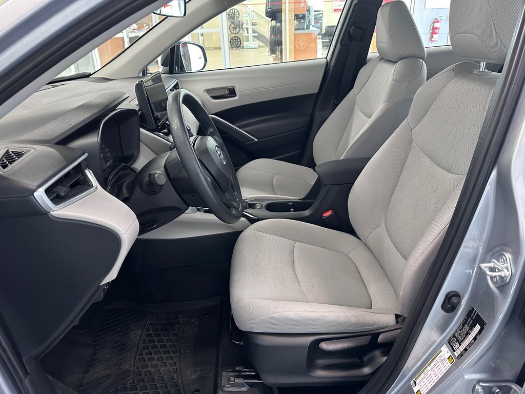 Toyota COROLLA CROSS L 2024 à Cowansville, Québec - 14 - w1024h768px