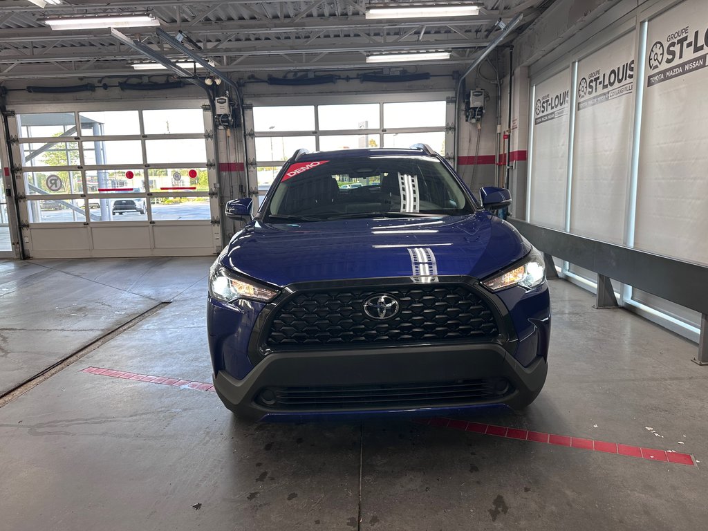 2024 Toyota COROLLA CROSS LE Premium AWD in Cowansville, Quebec - 10 - w1024h768px