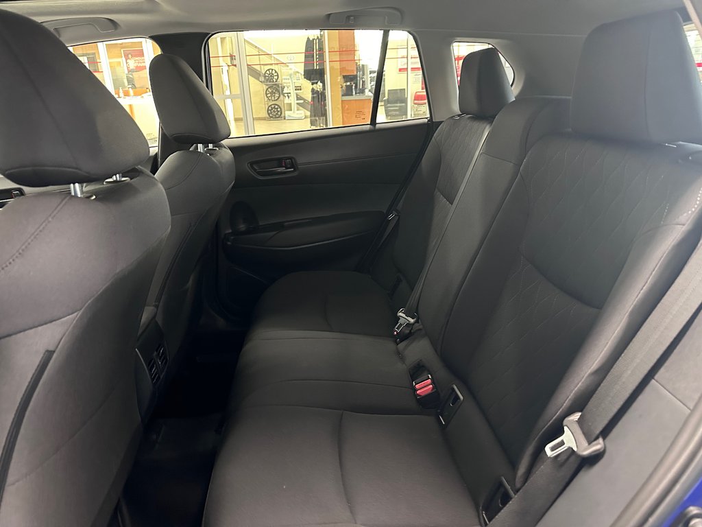 2024 Toyota COROLLA CROSS LE Premium AWD in Cowansville, Quebec - 13 - w1024h768px
