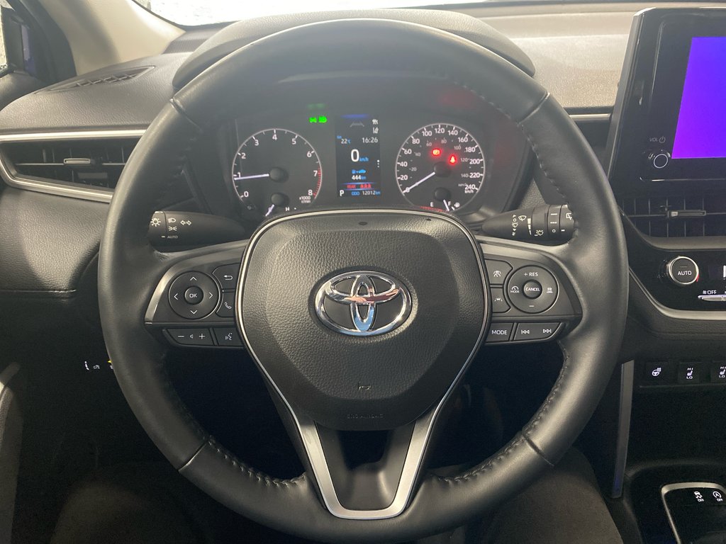 Toyota COROLLA CROSS LE 2024 à Cowansville, Québec - 17 - w1024h768px