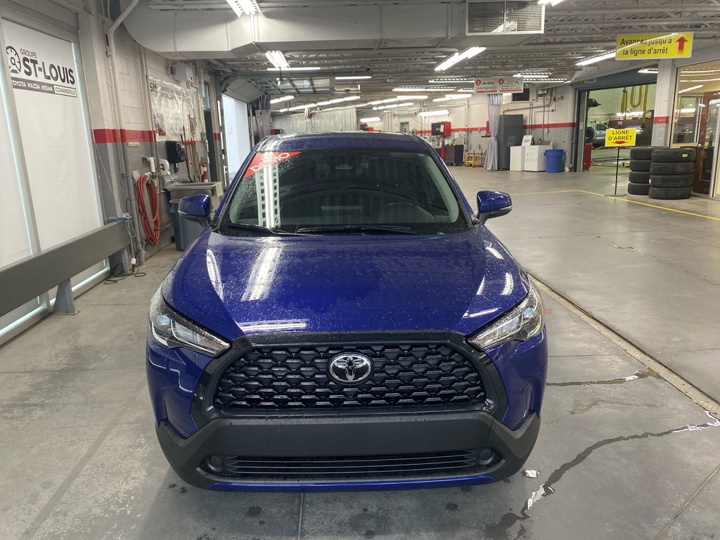 Toyota COROLLA CROSS LE 2024 à Cowansville, Québec - 4 - w1024h768px