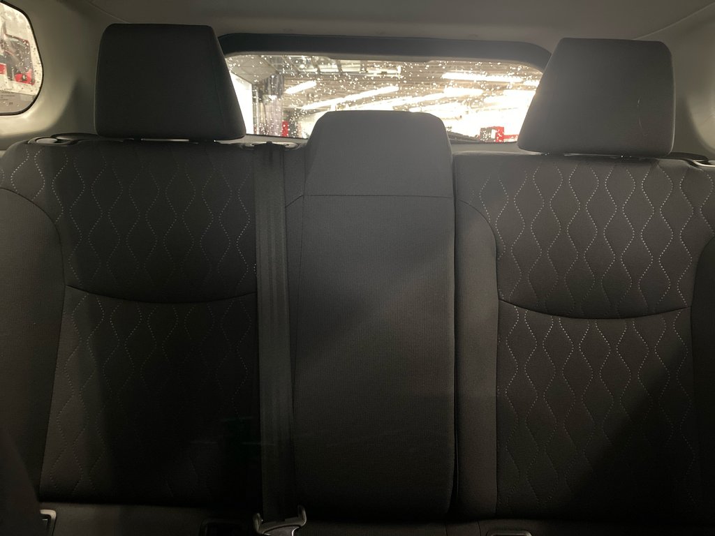 Toyota COROLLA CROSS LE 2024 à Cowansville, Québec - 22 - w1024h768px
