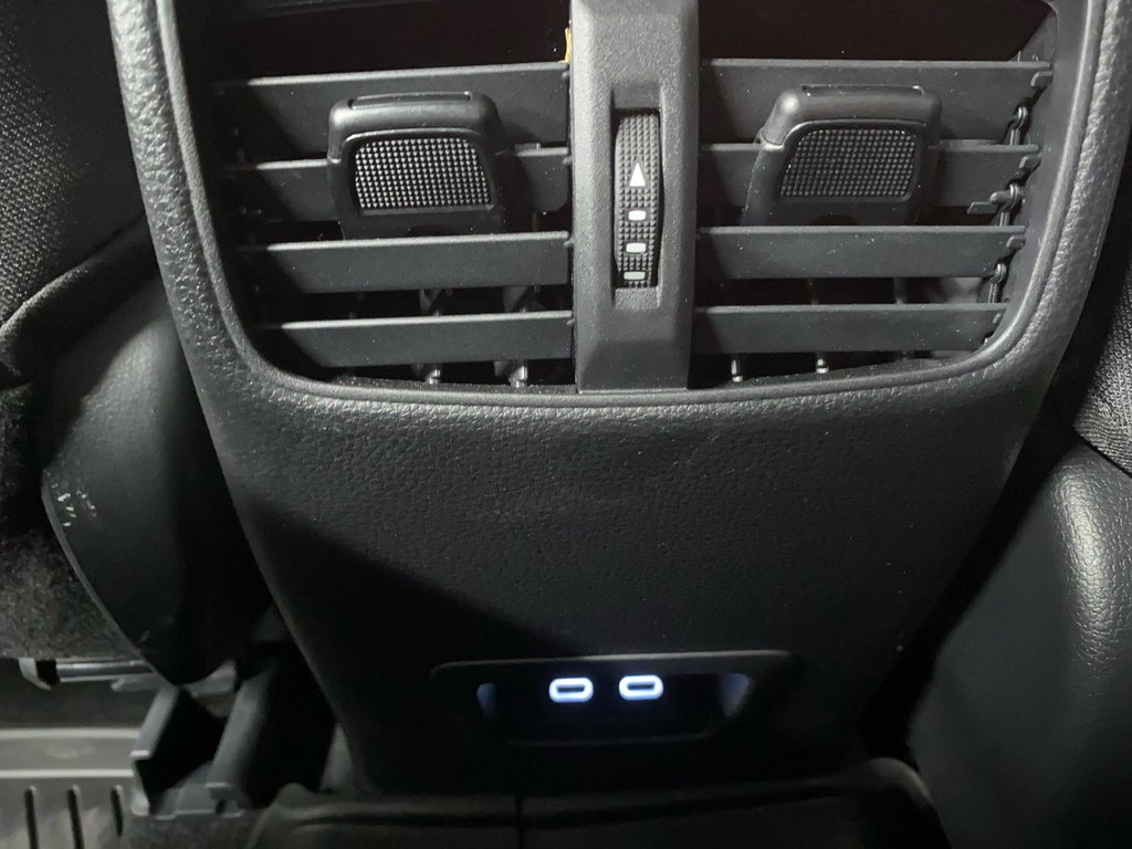 Toyota COROLLA CROSS LE 2024 à Cowansville, Québec - 23 - w1024h768px