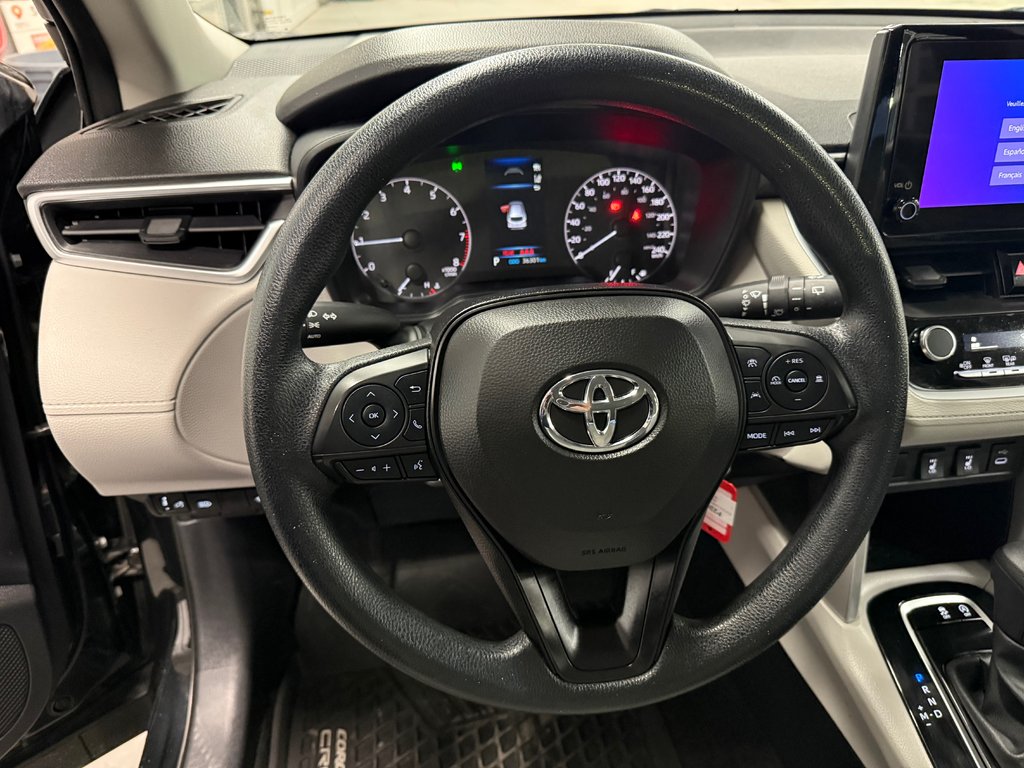 2024 Toyota Corolla Cross L AWD in Cowansville, Quebec - 19 - w1024h768px
