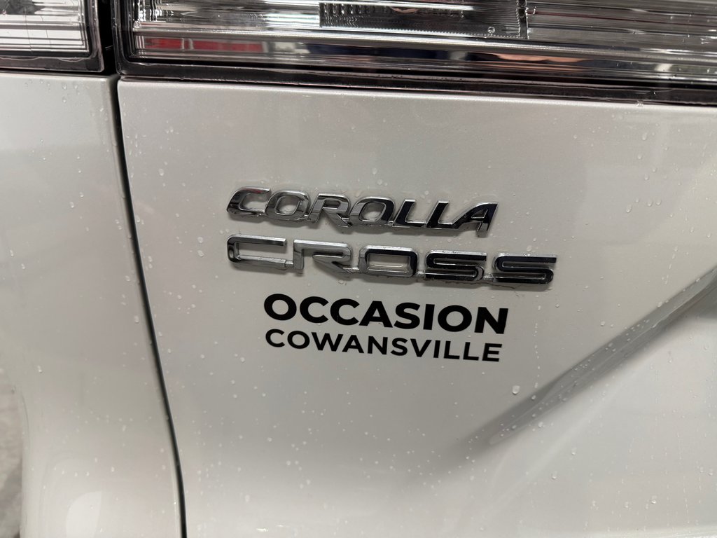 Toyota Corolla Cross LE AWD 2025 à Cowansville, Québec - 9 - w1024h768px