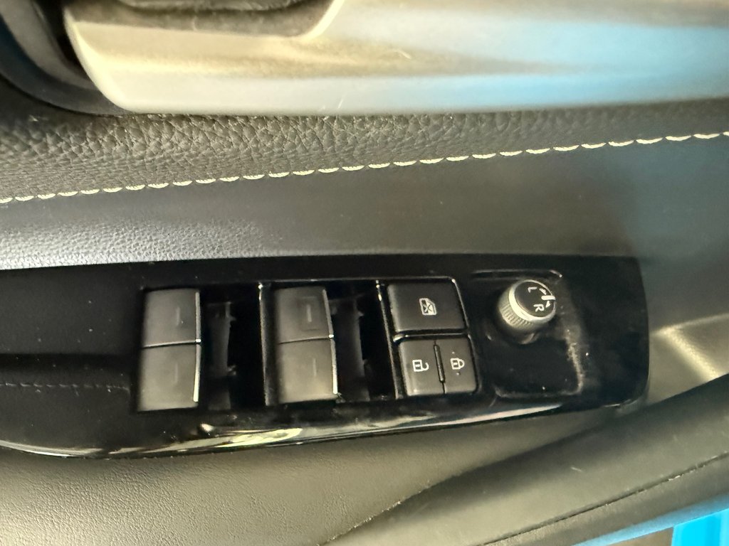 Toyota Corolla Hatchback SE 2020 à Cowansville, Québec - 15 - w1024h768px