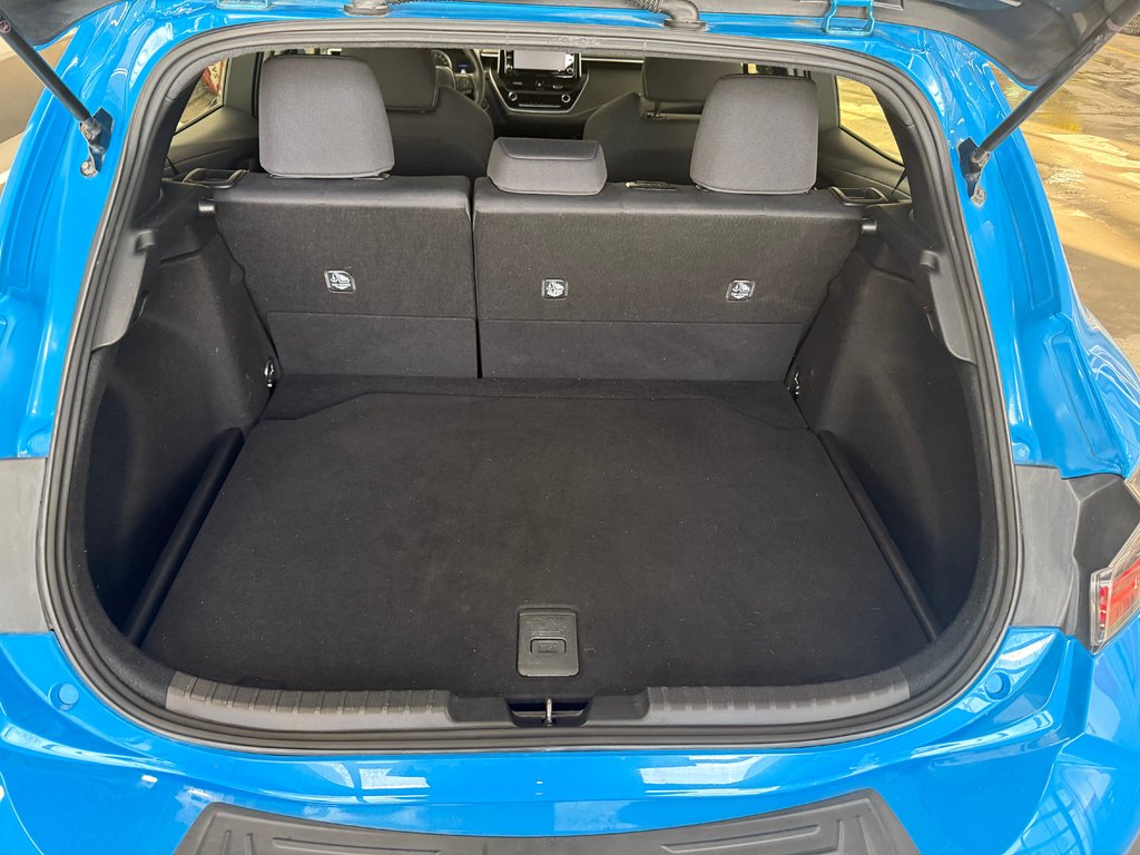 Toyota Corolla Hatchback SE 2020 à Cowansville, Québec - 11 - w1024h768px
