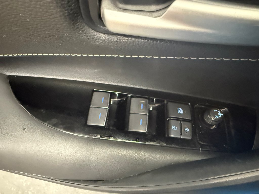 Toyota Corolla Hatchback SE 2022 à Cowansville, Québec - 16 - w1024h768px