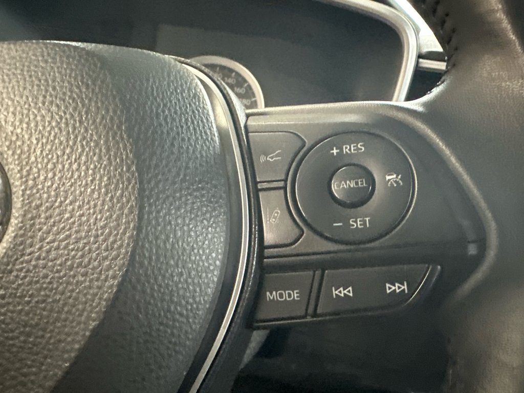 Toyota Corolla Hatchback SE 2022 à Cowansville, Québec - 19 - w1024h768px