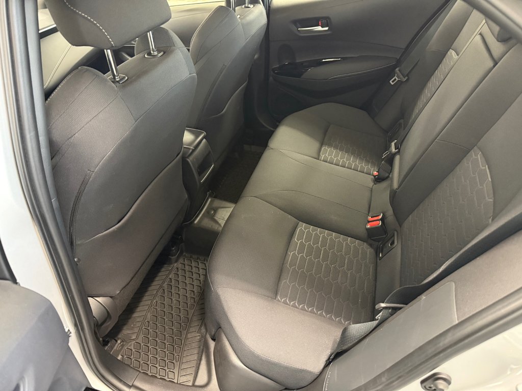 Toyota Corolla Hatchback SE PLUS 2025 à Cowansville, Québec - 12 - w1024h768px