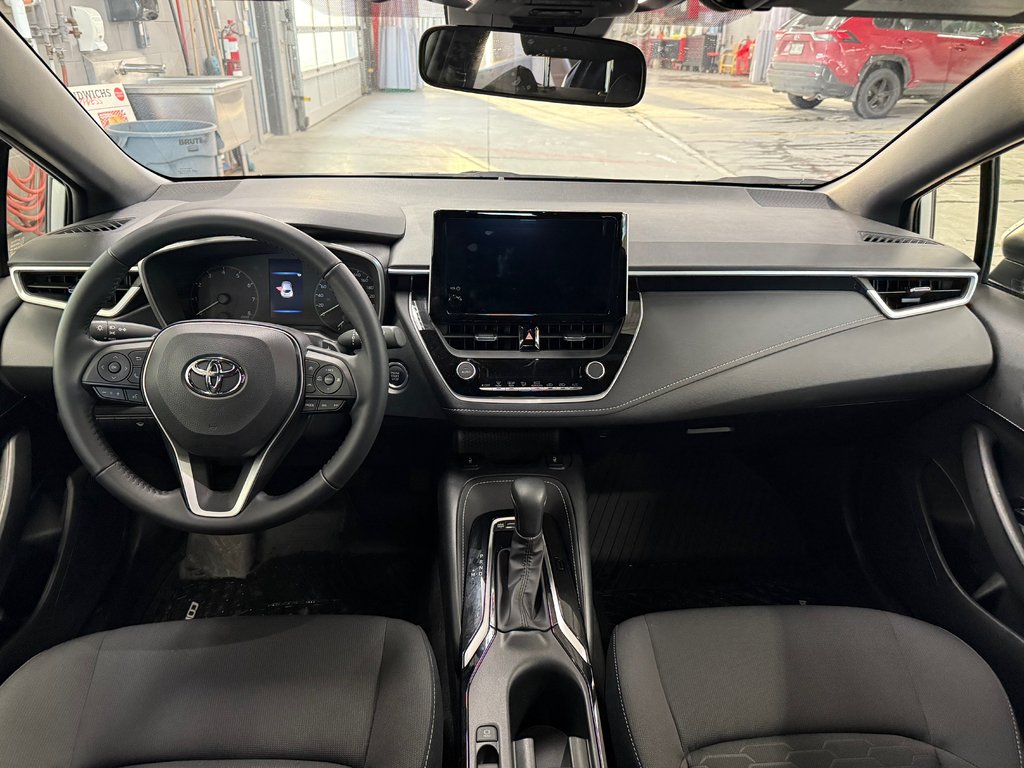 Toyota Corolla Hatchback SE PLUS 2025 à Cowansville, Québec - 13 - w1024h768px
