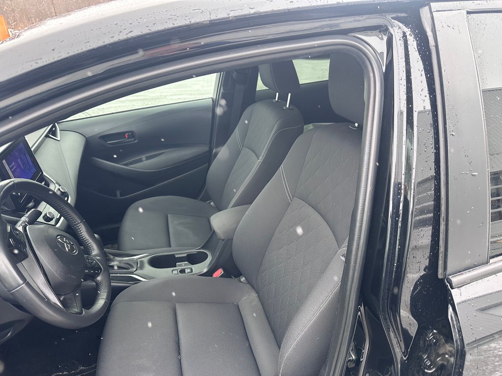 2023 Toyota COROLLA HYBRID LE AWD in Cowansville, Quebec - 6 - w1024h768px