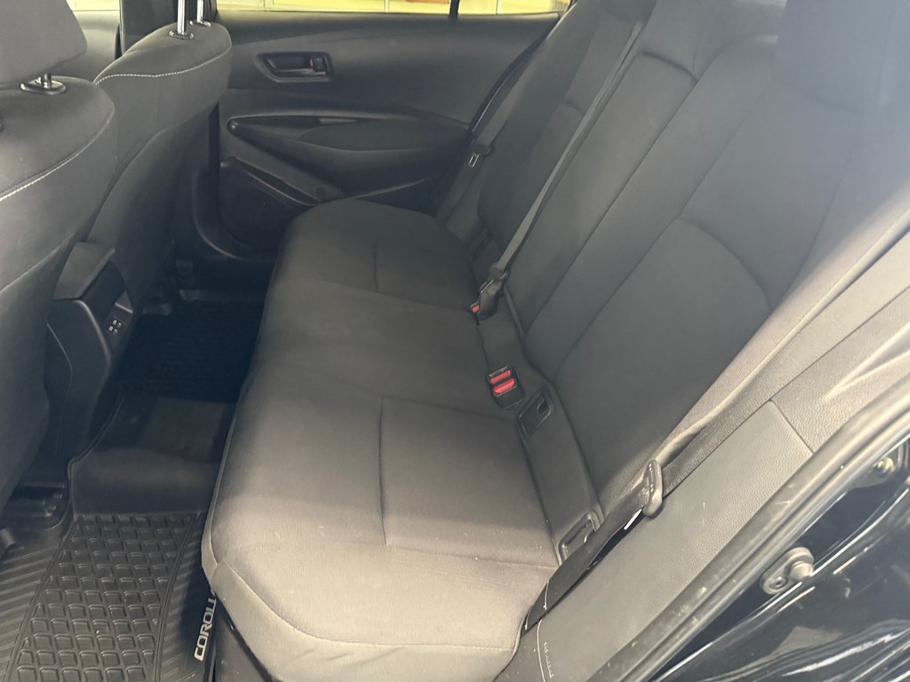 Toyota COROLLA HYBRID LE AWD 2023 à Cowansville, Québec - 11 - w1024h768px