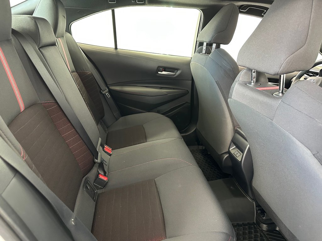 2025 Toyota COROLLA HYBRID SE AWD in Cowansville, Quebec - 12 - w1024h768px