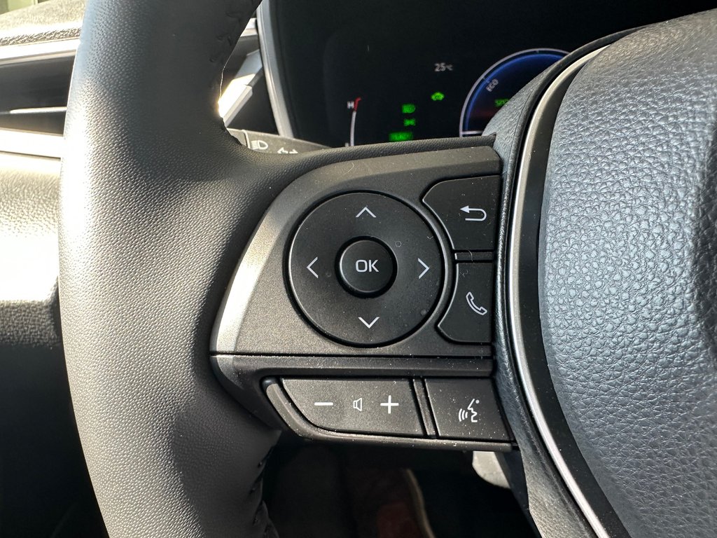 2025 Toyota COROLLA HYBRID SE AWD in Cowansville, Quebec - 24 - w1024h768px