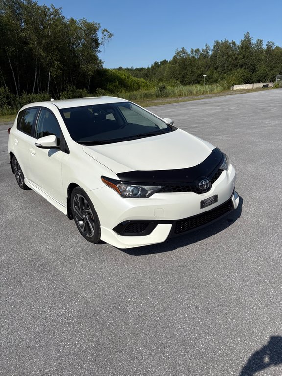2017 Toyota Corolla iM in Cowansville, Quebec - 5 - w1024h768px