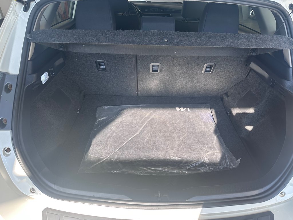 2017 Toyota Corolla iM Groupe Electrique / Sièges Chauffant / MAGS in Cowansville, Quebec - 9 - w1024h768px