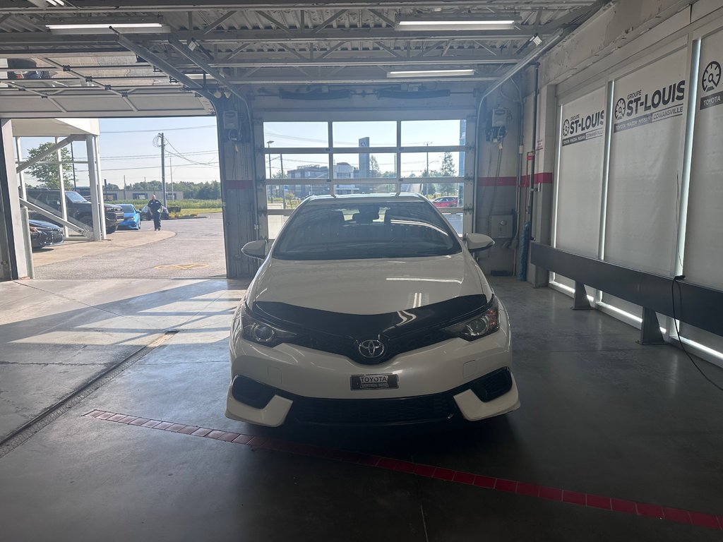 2017 Toyota Corolla iM Groupe Electrique / Sièges Chauffant / MAGS in Cowansville, Quebec - 8 - w1024h768px