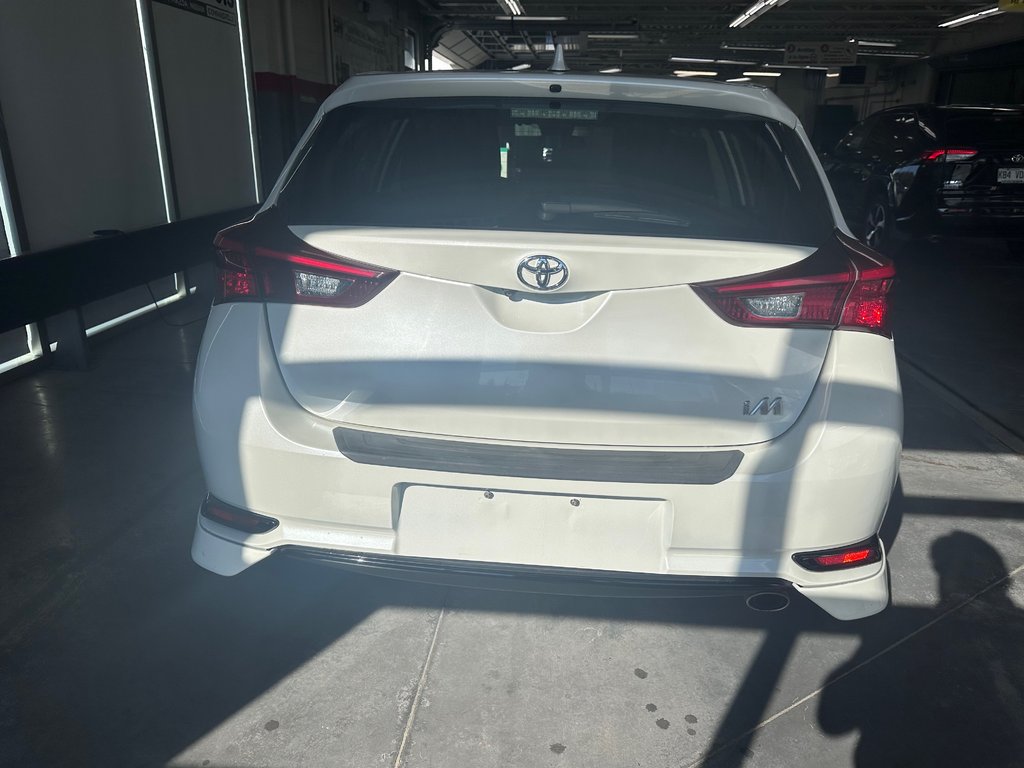 2017 Toyota Corolla iM Groupe Electrique / Sièges Chauffant / MAGS in Cowansville, Quebec - 4 - w1024h768px