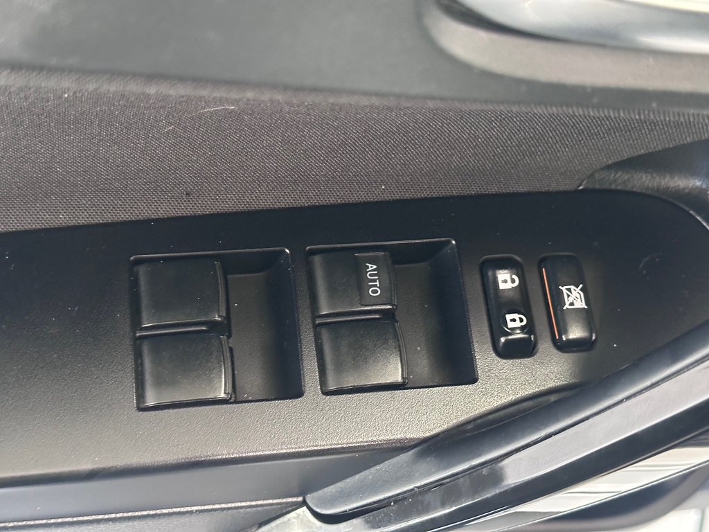 2017 Toyota Corolla iM Groupe Electrique / Sièges Chauffant / MAGS in Cowansville, Quebec - 17 - w1024h768px