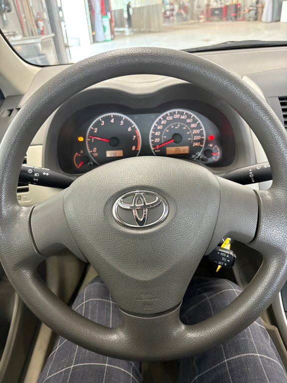 Toyota Corolla CE 2009 à Cowansville, Québec - 28 - w1024h768px