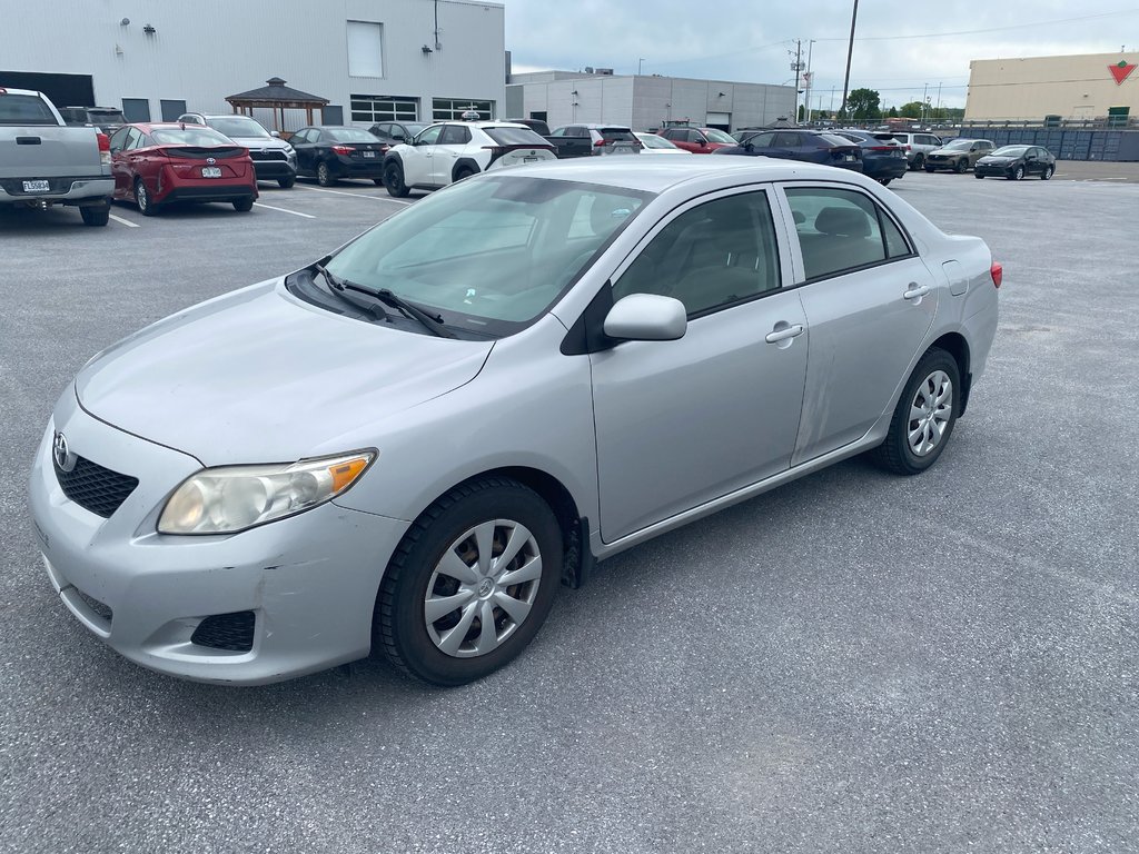 2010 Toyota Corolla CE in Cowansville, Quebec - 1 - w1024h768px
