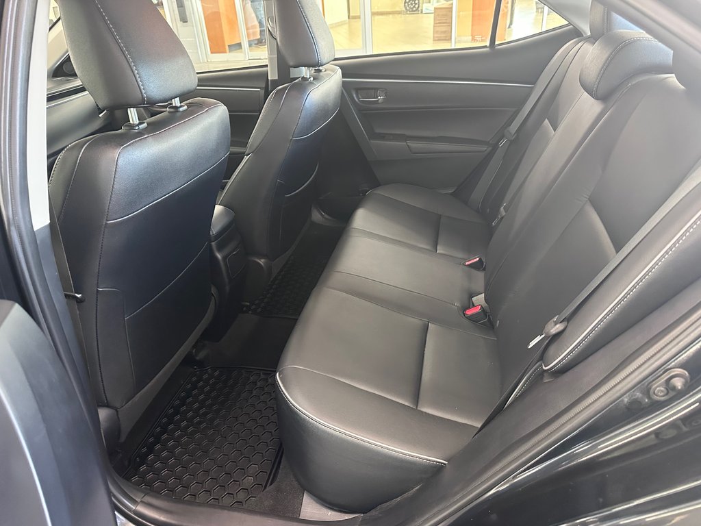 Toyota Corolla SE GROUPE AMÉLIORÉ / CUIR / TOIT 2014 à Cowansville, Québec - 13 - w1024h768px