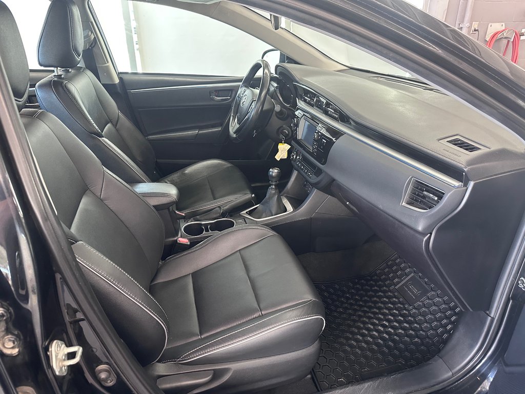 Toyota Corolla SE GROUPE AMÉLIORÉ / CUIR / TOIT 2014 à Cowansville, Québec - 17 - w1024h768px