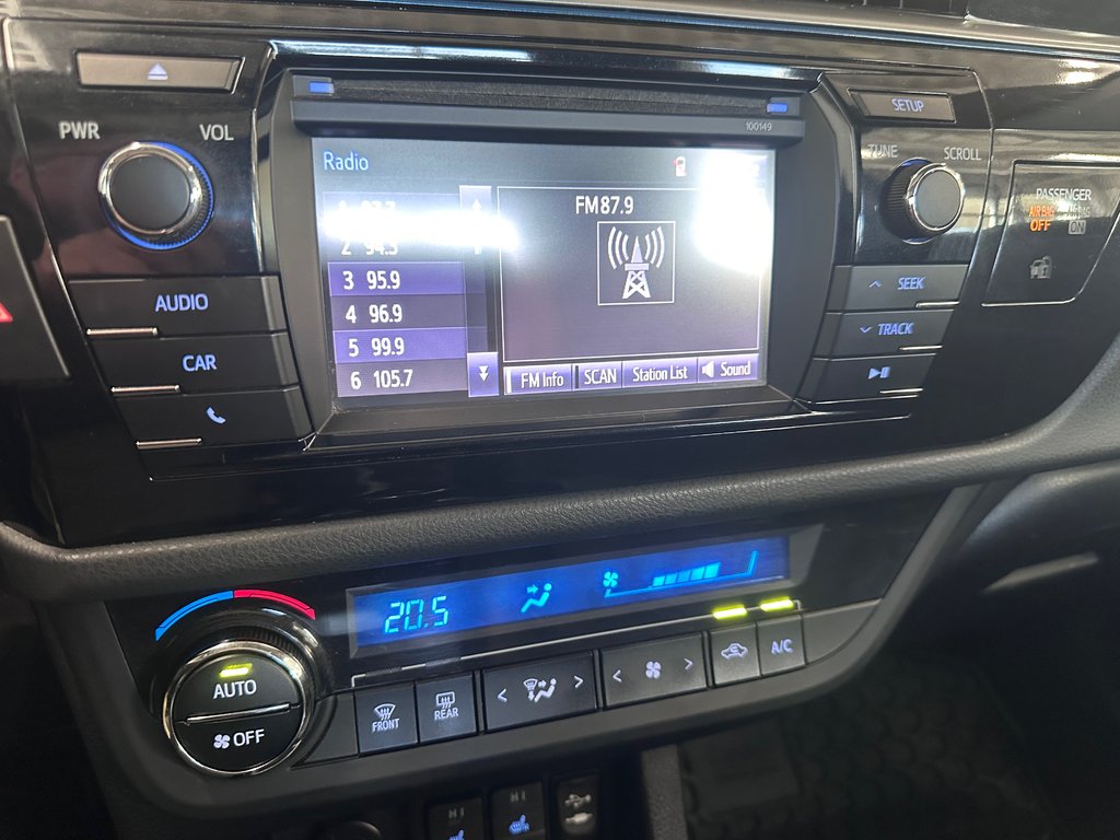 Toyota Corolla SE GROUPE AMÉLIORÉ / CUIR / TOIT 2014 à Cowansville, Québec - 28 - w1024h768px