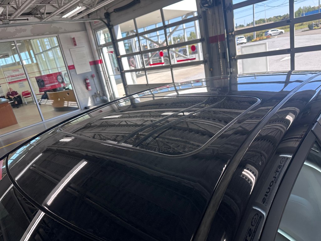 Toyota Corolla SE GROUPE AMÉLIORÉ / CUIR / TOIT 2014 à Cowansville, Québec - 11 - w1024h768px