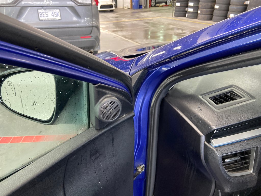 2015 Toyota Corolla S in Cowansville, Quebec - 20 - w1024h768px