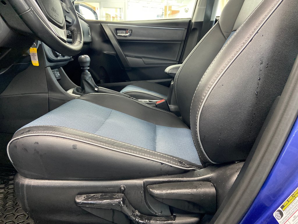 2015 Toyota Corolla S in Cowansville, Quebec - 17 - w1024h768px