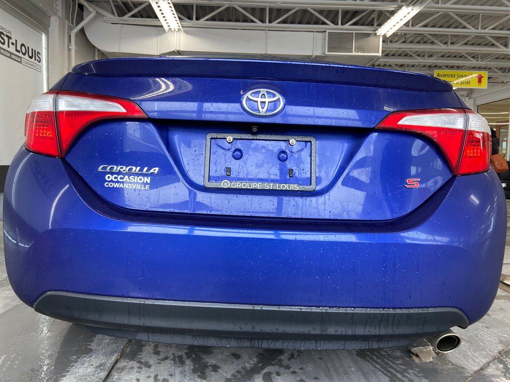 2015 Toyota Corolla S in Cowansville, Quebec - 44 - w1024h768px