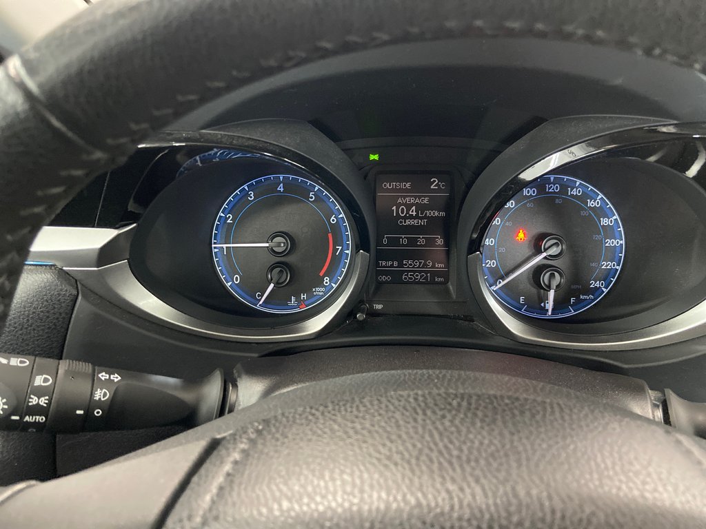 2015 Toyota Corolla S in Cowansville, Quebec - 31 - w1024h768px