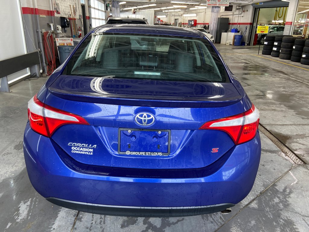 2015 Toyota Corolla S in Cowansville, Quebec - 43 - w1024h768px