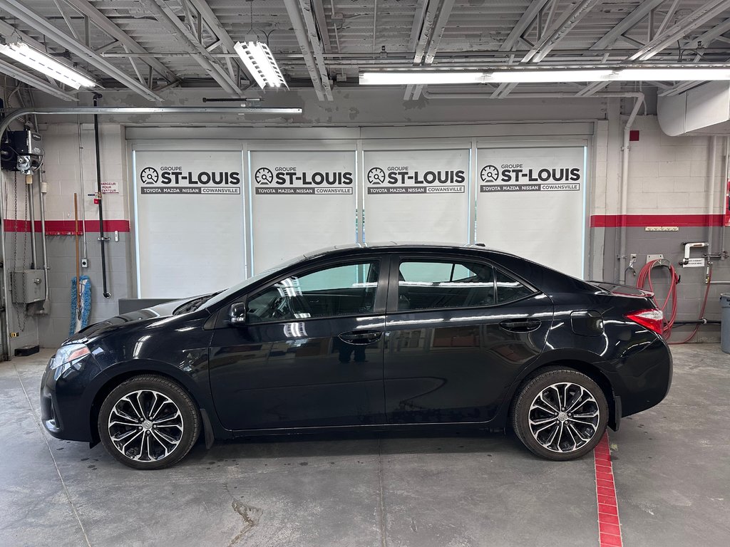 2016 Toyota Corolla S Groupe Technologique in Cowansville, Quebec - 2 - w1024h768px