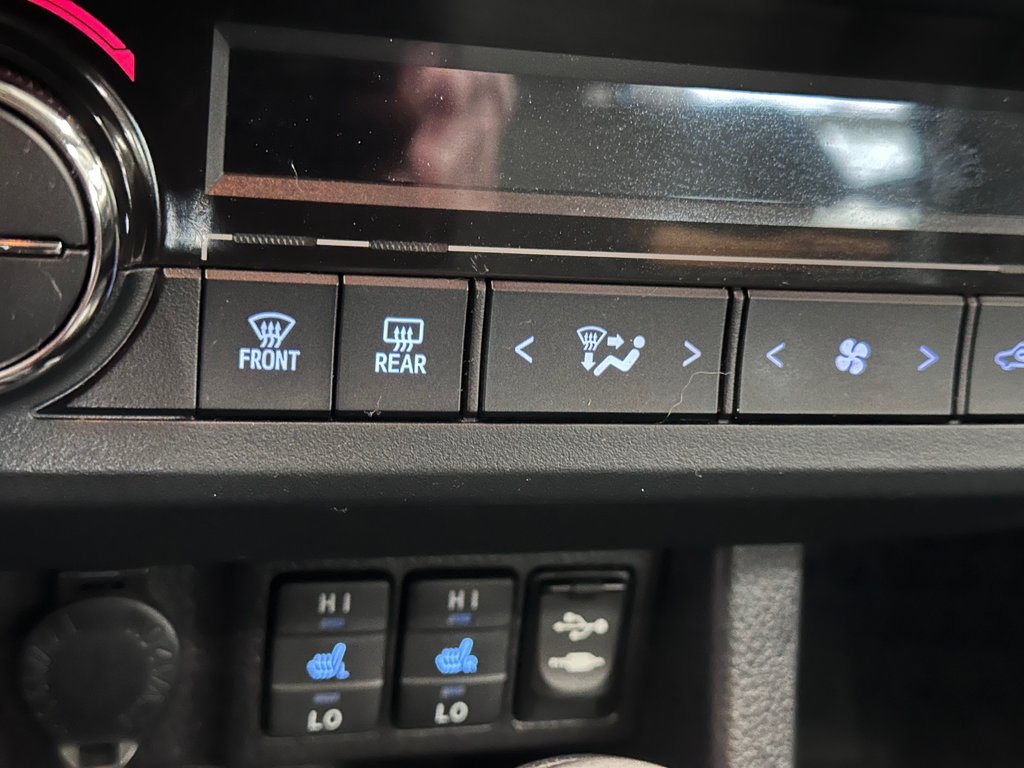 2016 Toyota Corolla S Groupe Technologique in Cowansville, Quebec - 18 - w1024h768px