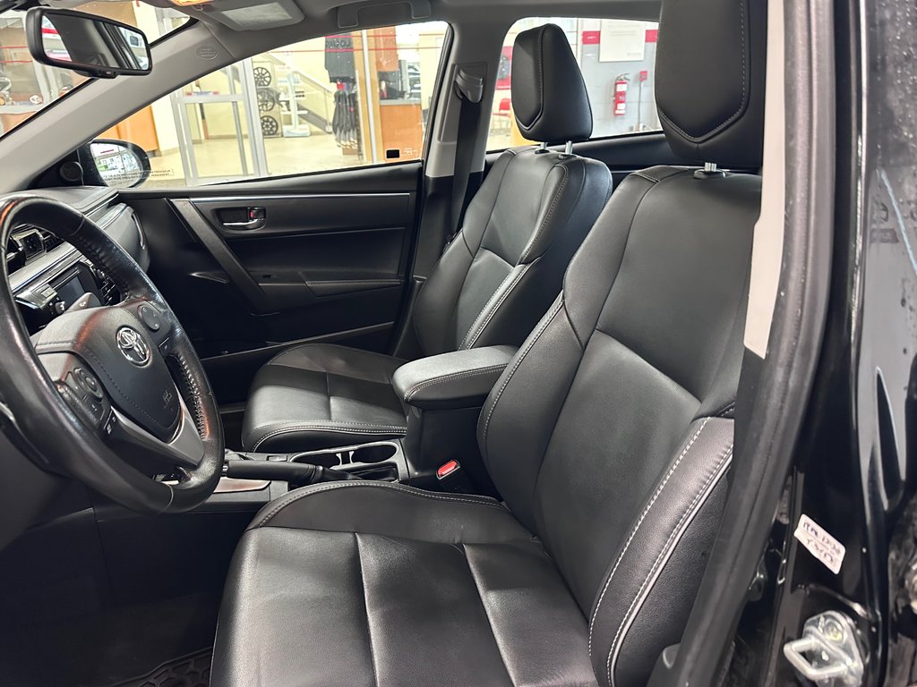 2016 Toyota Corolla S Groupe Technologique in Cowansville, Quebec - 14 - w1024h768px