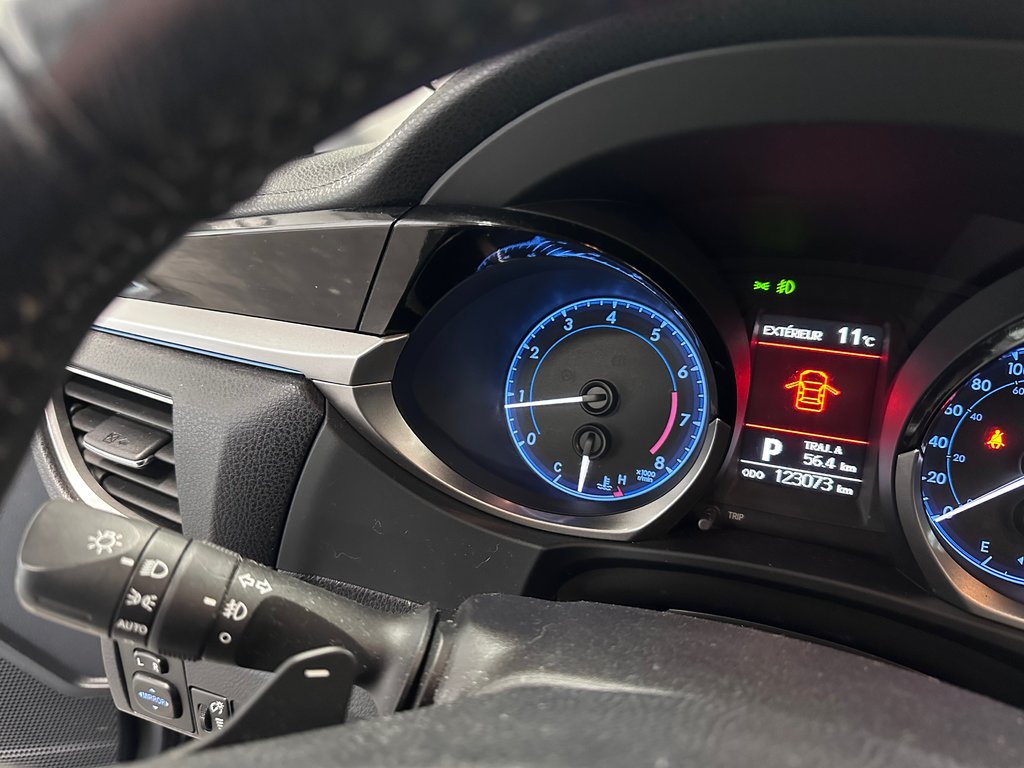 2016 Toyota Corolla S Groupe Technologique in Cowansville, Quebec - 25 - w1024h768px