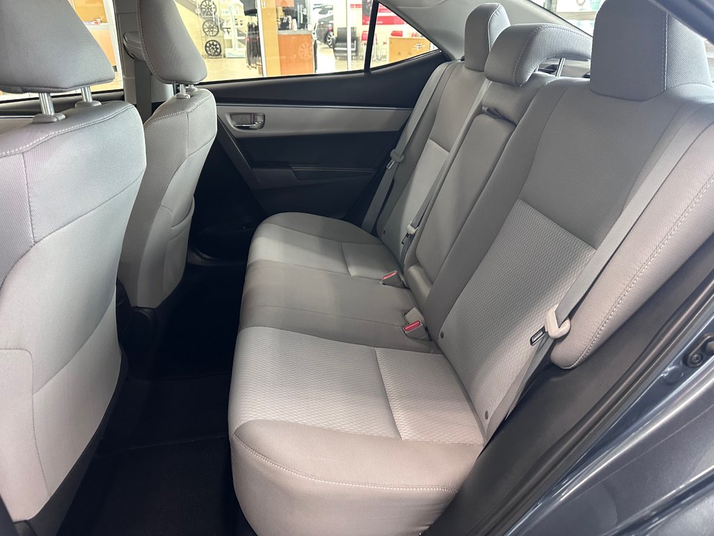 Toyota Corolla LE 2016 à Cowansville, Québec - 12 - w1024h768px