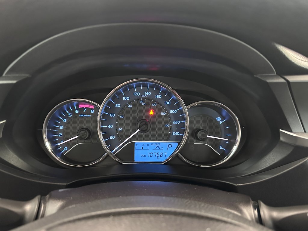 Toyota Corolla LE 2016 à Cowansville, Québec - 29 - w1024h768px