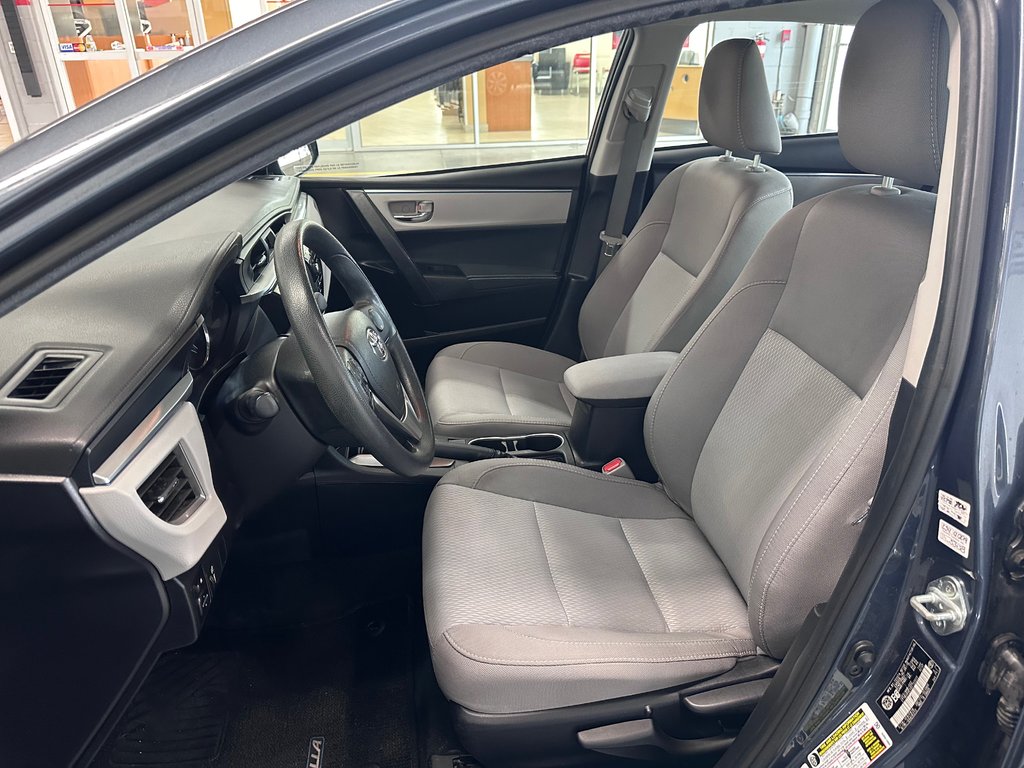 Toyota Corolla LE 2016 à Cowansville, Québec - 16 - w1024h768px
