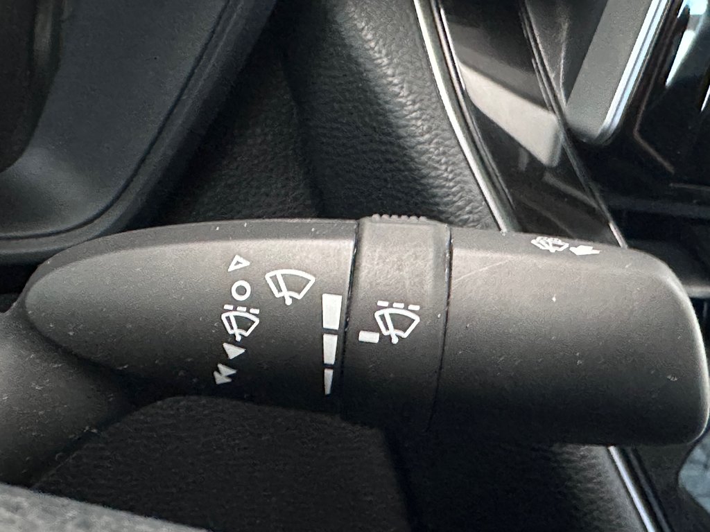 Toyota Corolla LE A/C SIÈGES CHAUFFANTS CAMÉRA DE RECUL 2021 à Cowansville, Québec - 28 - w1024h768px